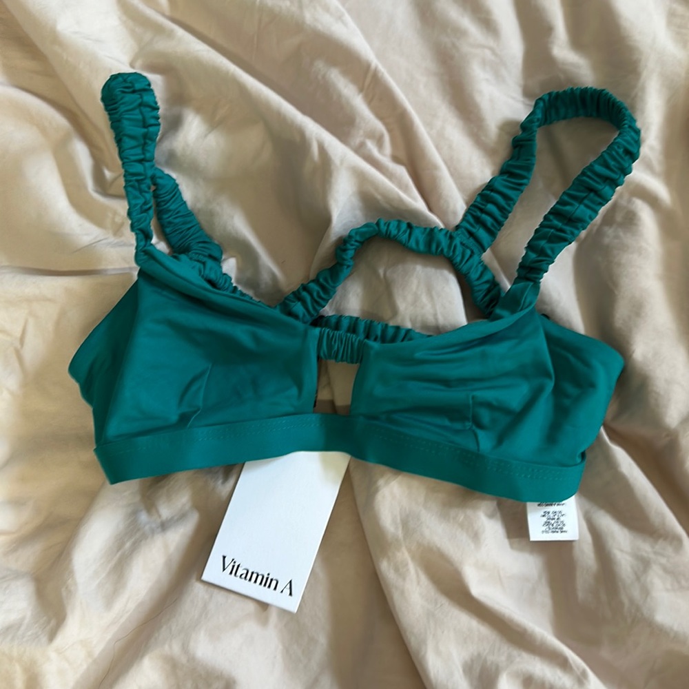 Vitamin A emerald lennon top size Small